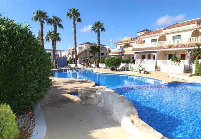 Semi-detached Villa with Extensive Facilities in Rojales Alicante 18