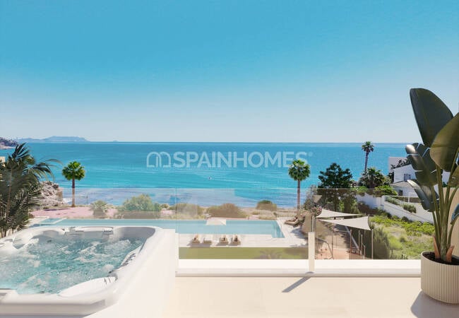 Sea View Townhouses with Communal Amenities in El Campello Alicante 5