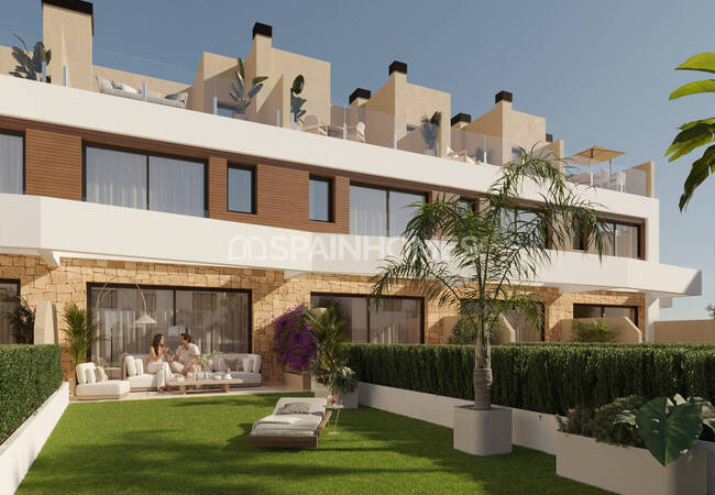 Sea View Townhouses with Communal Amenities in El Campello Alicante 2