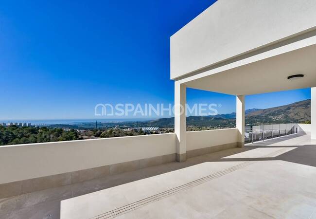 Detached 8-bedroom Villa with Pool in Finestrat Alicante 9