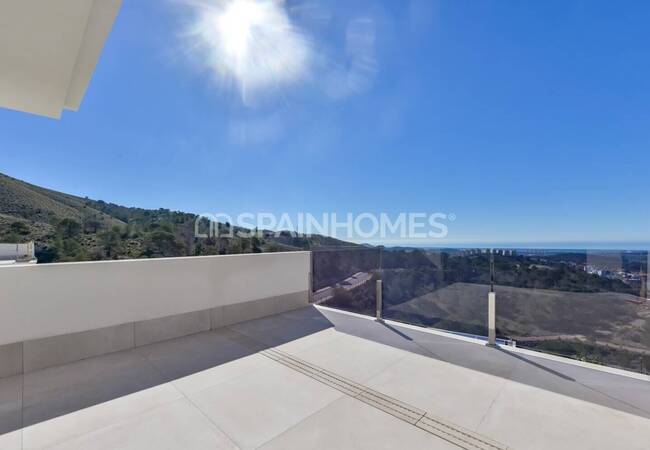 Detached 8-bedroom Villa with Pool in Finestrat Alicante 13