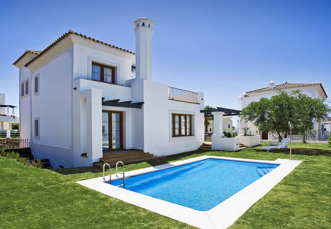 Golf and Sea Views 3 Bedrooms Villas in Estepona Malaga 1