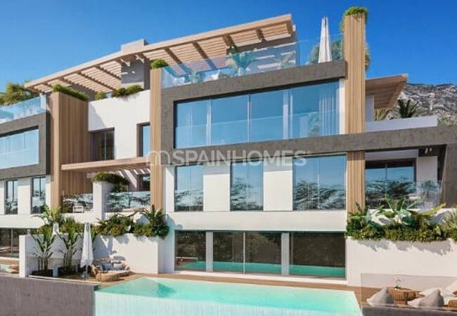 Smartly Designed Villas with Open Sea View in Benahavis 1