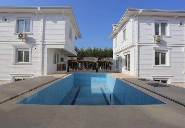 Nouvelles Villas Résidentielles À Dosemealti Antalya