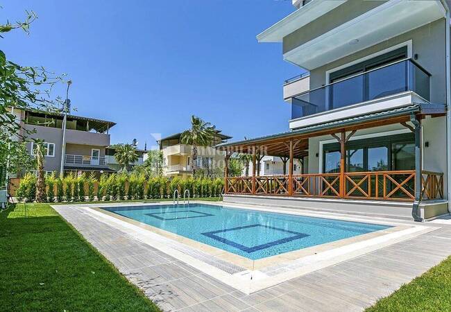 Villas Individuelles Avec Piscine Privée À Belek Antalya