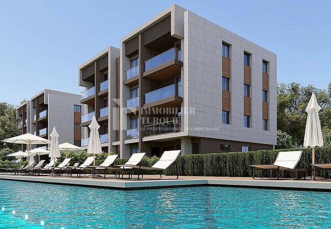Appartements Résidentiels Avec Piscines À Antalya Konyaalti