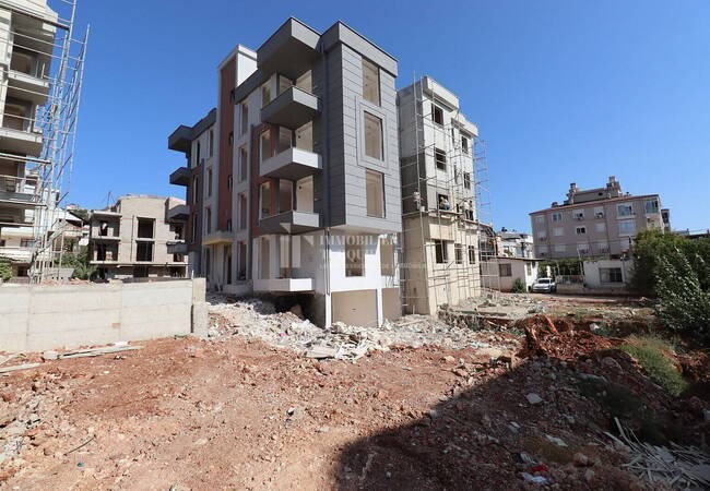 Nouveaux Appartements Résidentiels Près De Tram À Antalya