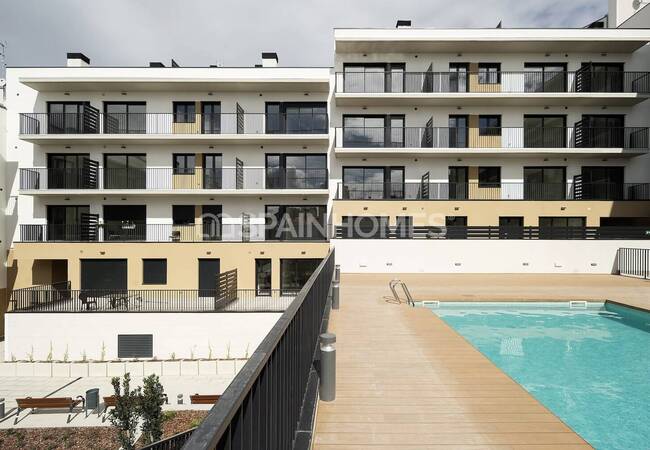 شقق مستدامة في مجمع سكني مع مسبح في برشلونة تيراسا 3