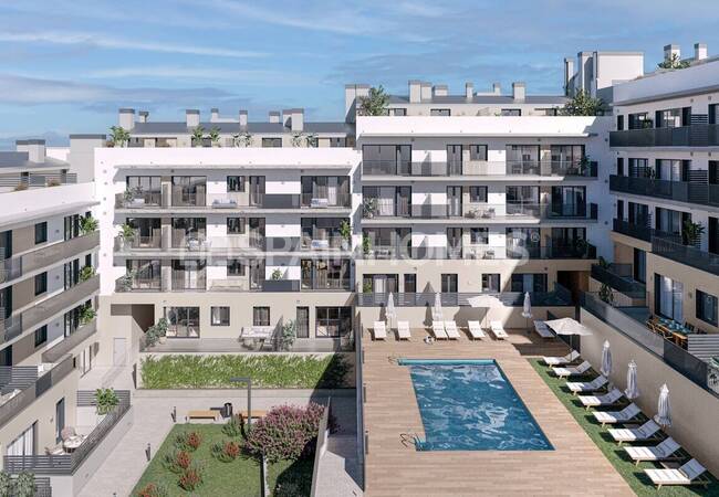 شقق مستدامة في مجمع سكني مع مسبح في برشلونة تيراسا 1