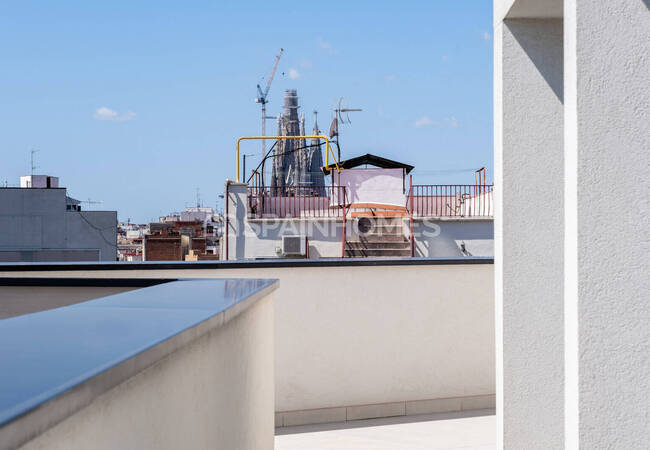 Properties in a Complex with Swimming Pool in Barcelona Andreu 2