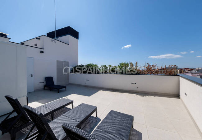 Properties in a Complex with Swimming Pool in Barcelona Andreu 4