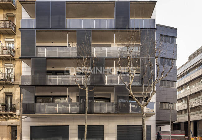Elegante Apartamento Con Piscina Y Balcón En Barcelona 2