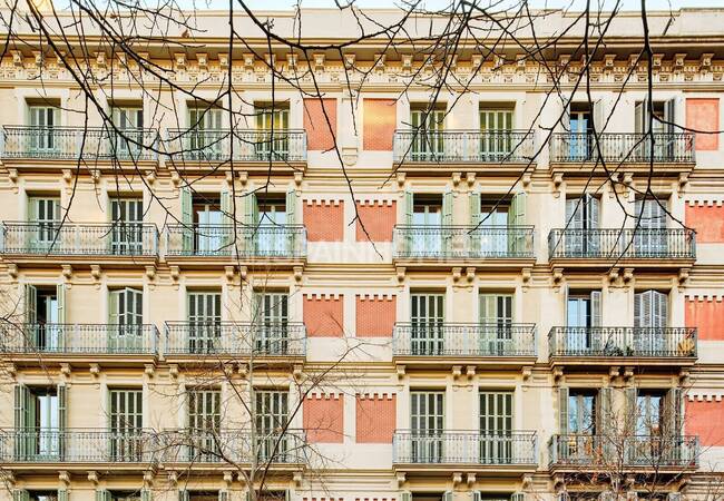 Renoverade Lägenheter I Ett Centralt Läge I Barcelona Eixample 1