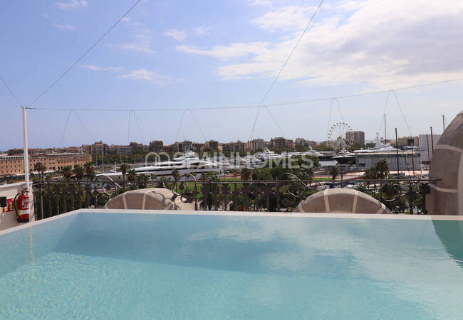 Apartments in a Renovated Building Near the Sea in Barcelona 1