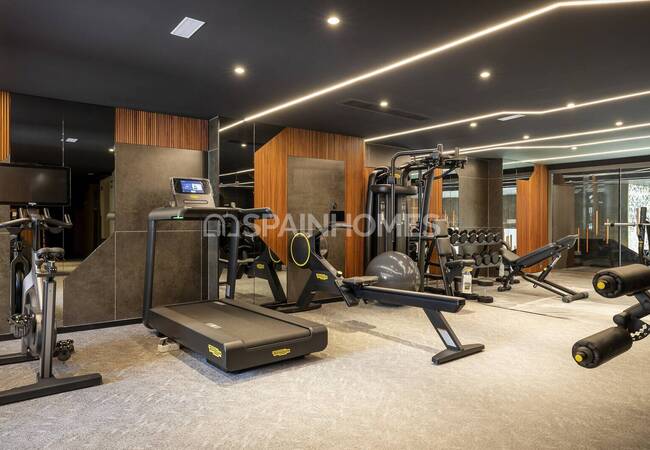 Elegant Apartments with Rooftop Pool in Barcelona 4