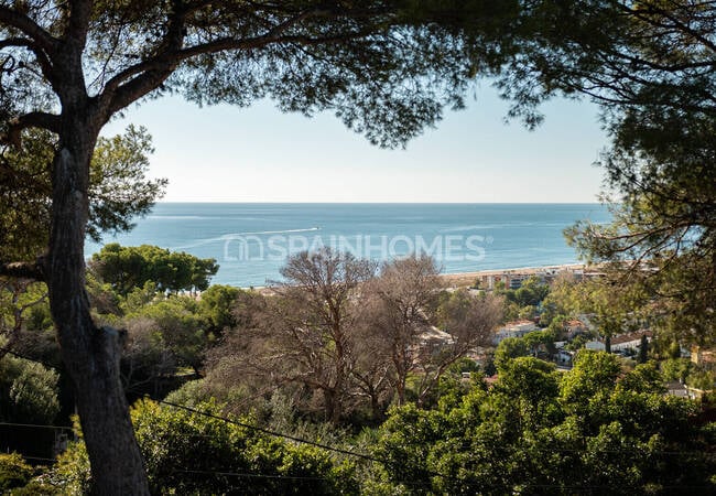 Barselona Castelldefels'te Özel Havuzlu 5 Odalı Villa 2