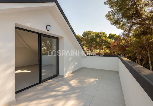 Barselona Castelldefels'te Özel Havuzlu 5 Odalı Villa 3