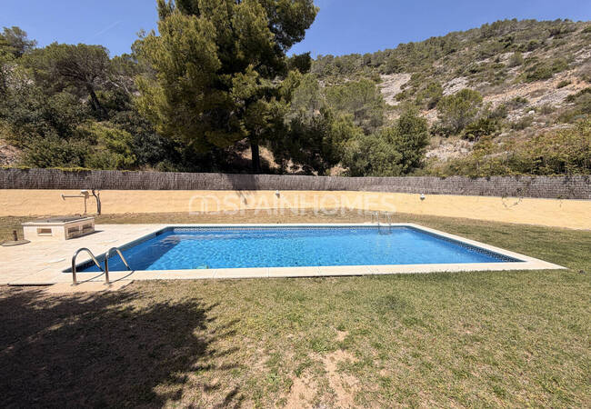 Barselona Sitges'te Havuzlu Sitede Deniz Manzaralı Villa 9