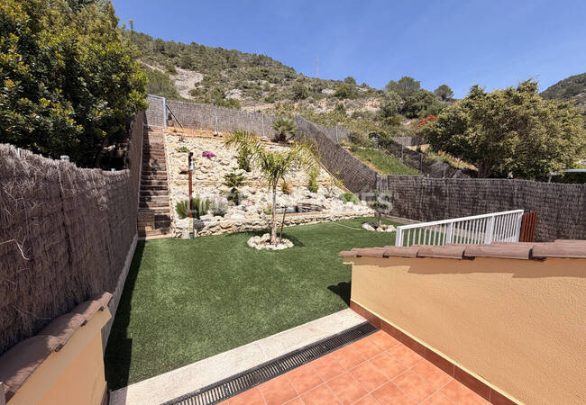Barselona Sitges'te Havuzlu Sitede Deniz Manzaralı Villa 8