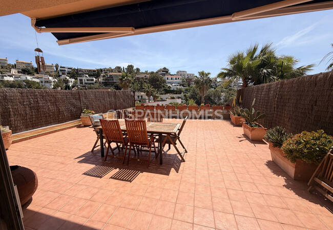 Barselona Sitges'te Havuzlu Sitede Deniz Manzaralı Villa 1
