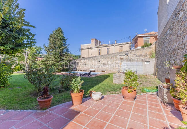 Teià Barcelona’da Özel Havuzlu ve Kapalı Otoparklı Şık Villa 3