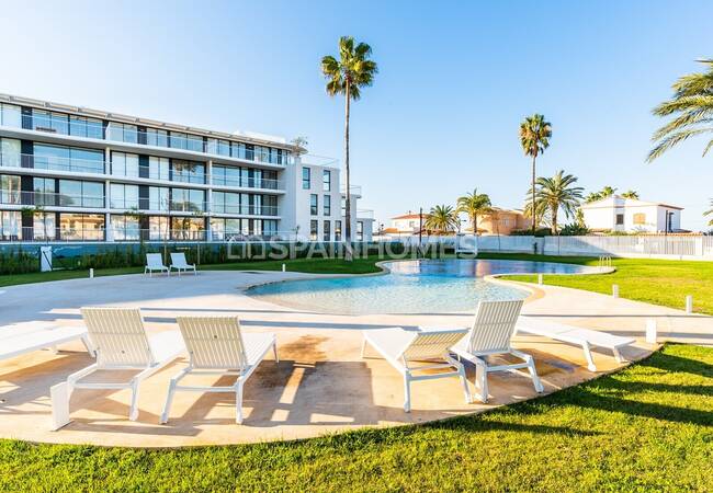 Luxury Beachfront Apartments with Panoramic Sea Views in Denia