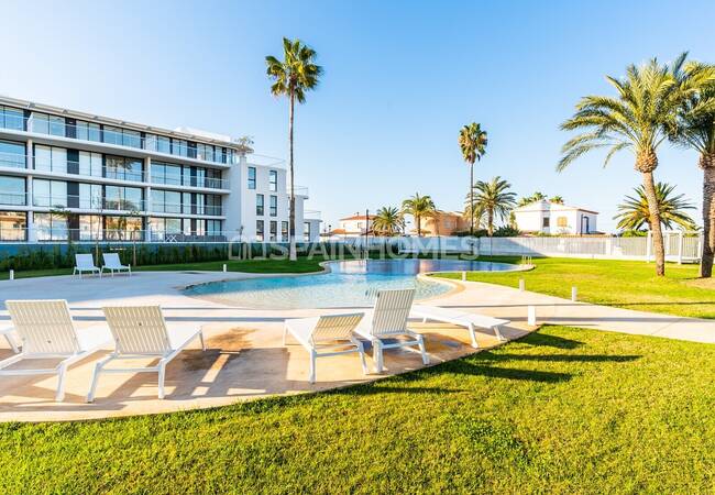 Luxury Beachfront Apartments with Panoramic Sea Views in Denia