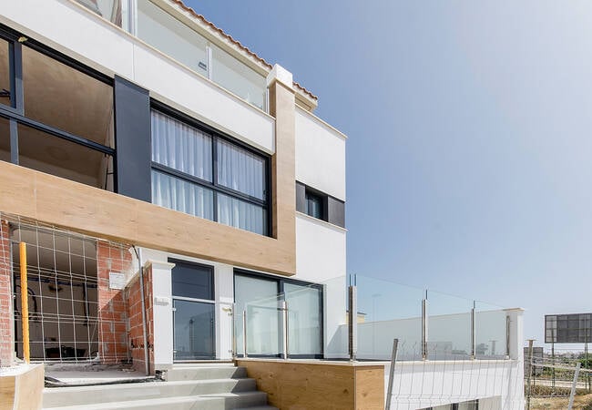 Alicante Costa Blanca’da 3 Yatak Odalı Yarı Müstakil Evler 1