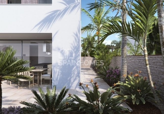 Well-located Bespoke Detached Villas with Sea Views in Alicante 4