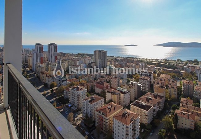 Luminous Apartments with Full-length Windows in Kartal 4