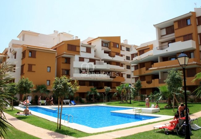 Alicante’de Modern Tasarımlı 2 ve 3 Yatak Odalı Daireler
