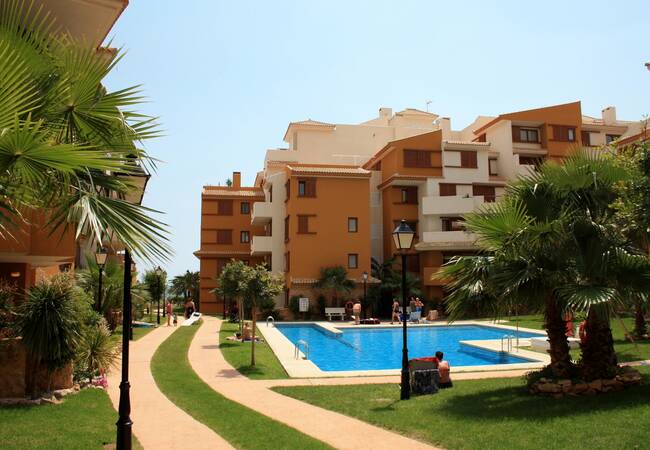 Cozy 2 and 3 Bedroom Apartments with Modern Design in Alicante 1