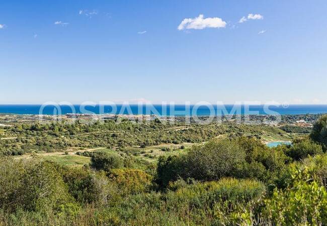 البحر البانورامي وأرض مطلة على الجولف في سوتوجراندي قادس 3