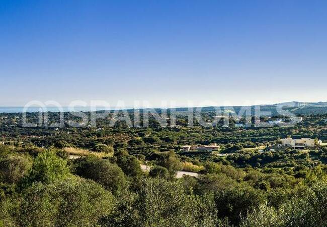 البحر البانورامي وأرض مطلة على الجولف في سوتوجراندي قادس 5