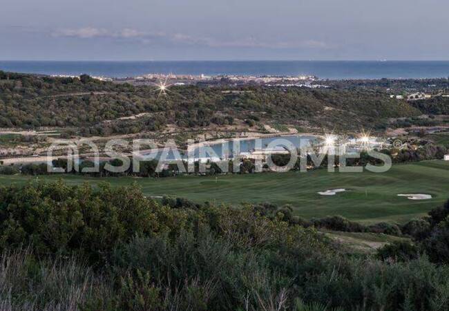 البحر البانورامي وأرض مطلة على الجولف في سوتوجراندي قادس 7