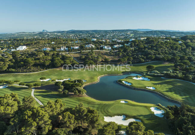 Landschaftlich Reizvolle Grundstücke Am Golfplatz In Sotogrande 1