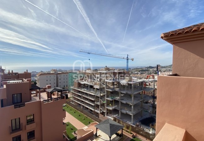 Benalmádena'da Golf Sahalarına Yakın Kaliteli İç Tasarımlı Daireler 4