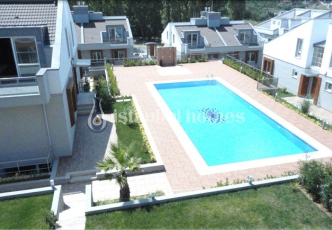 Ready to Move Private and Twin Houses in Sarıyer 2