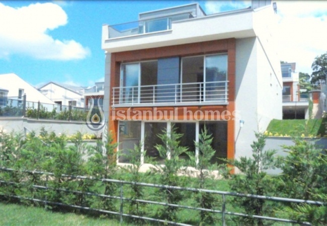 Ready to Move Private and Twin Houses in Sarıyer 4