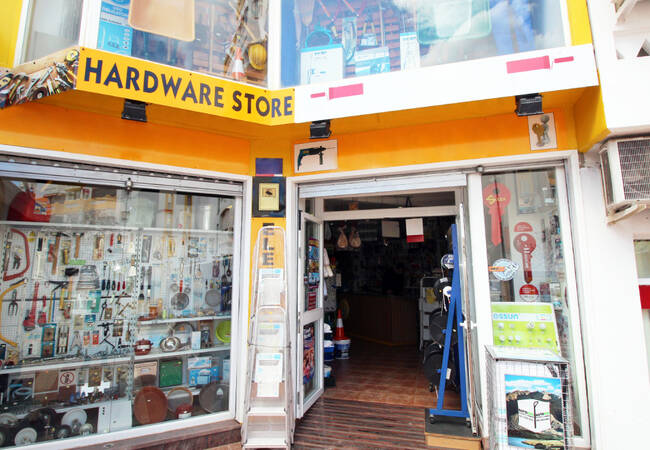 Profitable Commercial Shop in the Perfect Location in Benalmádena 1