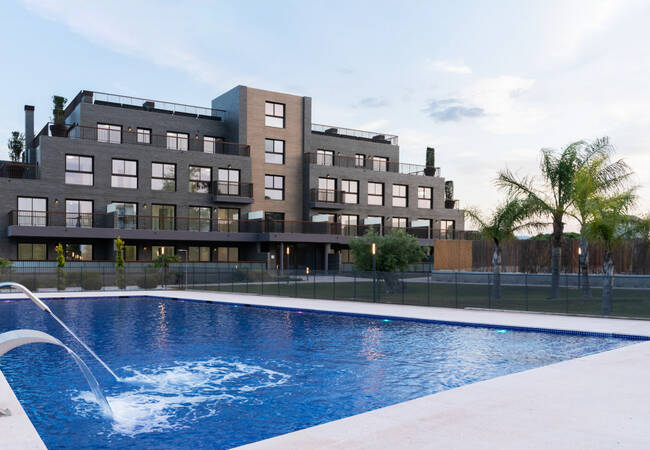 Sea and Mountain View Apartments Near the Beach in Denia 1