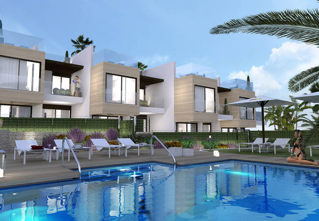 Marbella'da Golf Sahalarına Yakın Satılık Dubleks Villalar 1