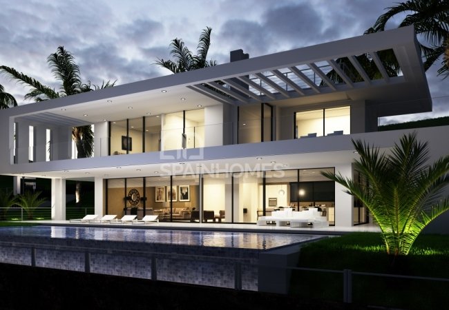 Marbella'da Açık Manzaralı Müstakil Villalar 5