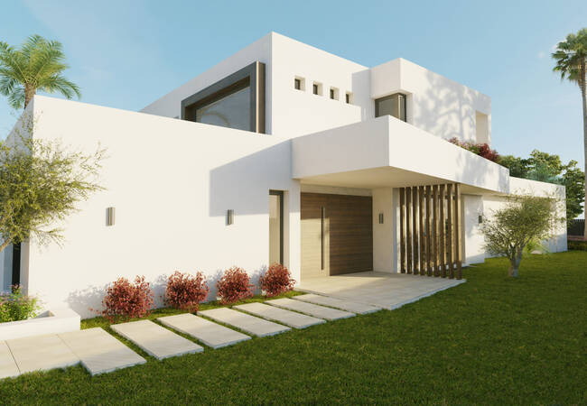 Well-located Detached Villas with Open Views in Marbella 1