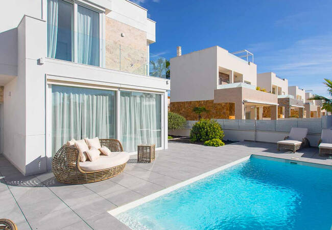 Villas Modernes De Qualité 3 Chambres À Torrevieja, Alicante 1