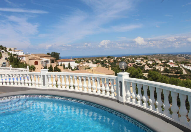 Villa De Estilo Mediterráneo Con Magníficas Vistas Al Mar En Benitachell 1
