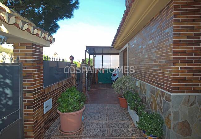 Benalmadena'da Avantajlı ve Yüksek Konumda Müstakil Villa 2