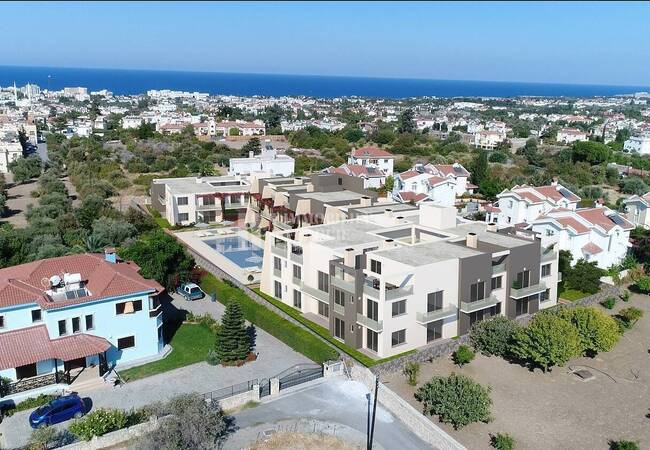 Immobilier Résidentiel Entouré Par Nature À Chypre Girne