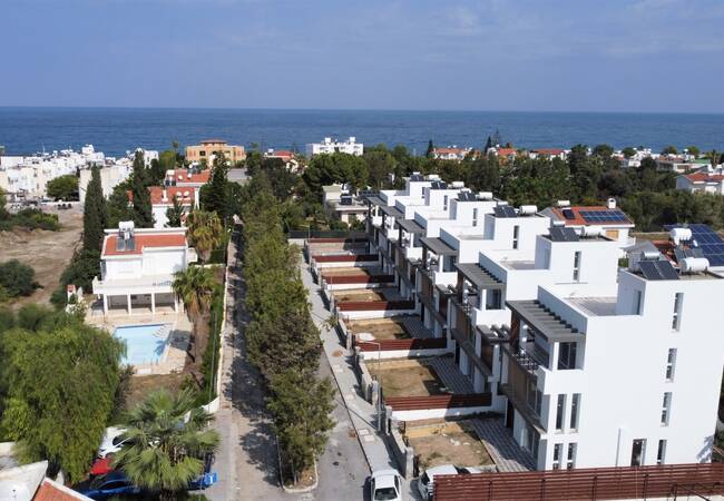 Villas Avec Jardins Privés À Vendre À Girne Chypre Du Nord