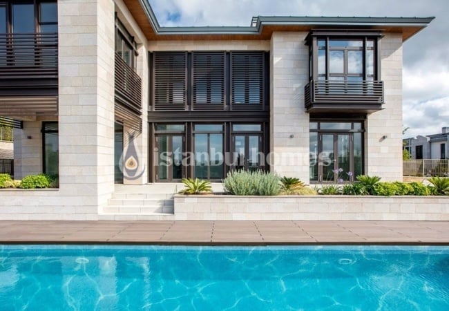 Prestigious Detached Villas in the Best Location of Istanbul 4